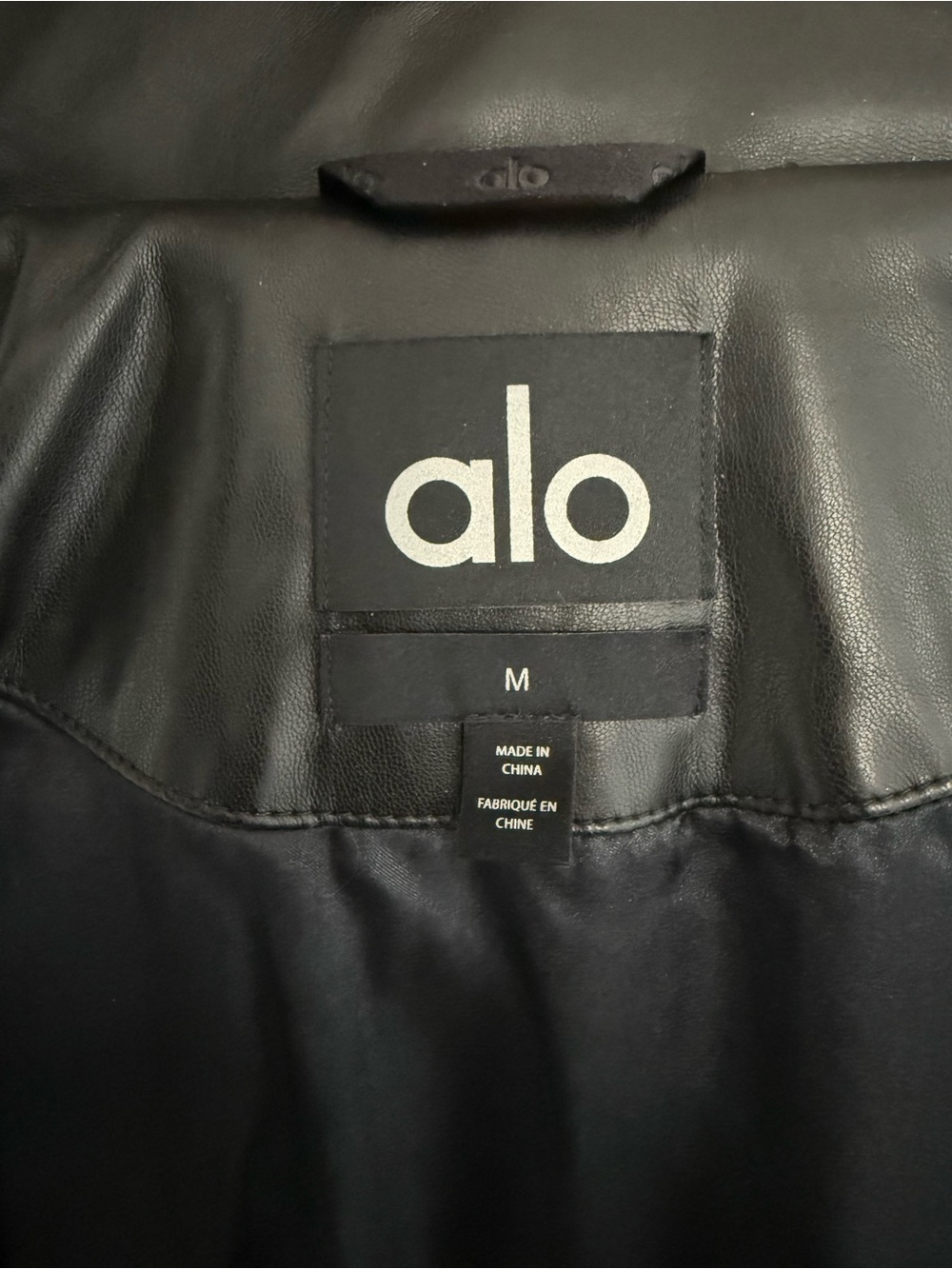 Alo Yoga Faux Leather Boss Puffer Jacket Black Medium NWOT - Picture 6 of 7